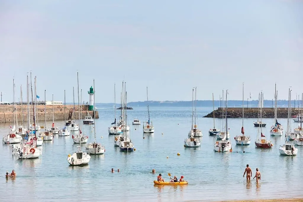 Casa de Férias Maison Au Calme Et Proximite Plage. Saint-Quay-Portrieux